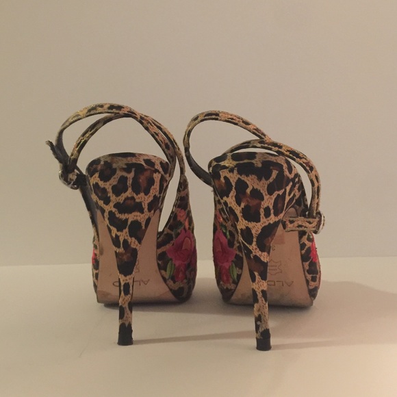 Leopard heels with ankle straps. - Picture 6 of 8