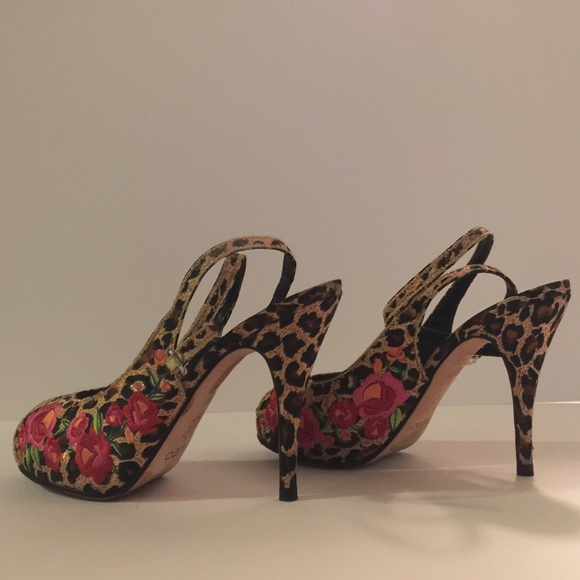 Leopard heels with ankle straps. - Picture 7 of 8