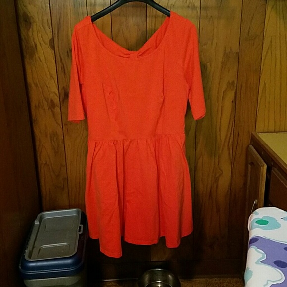 Eshakti 1x 18W orange open back cotton dress