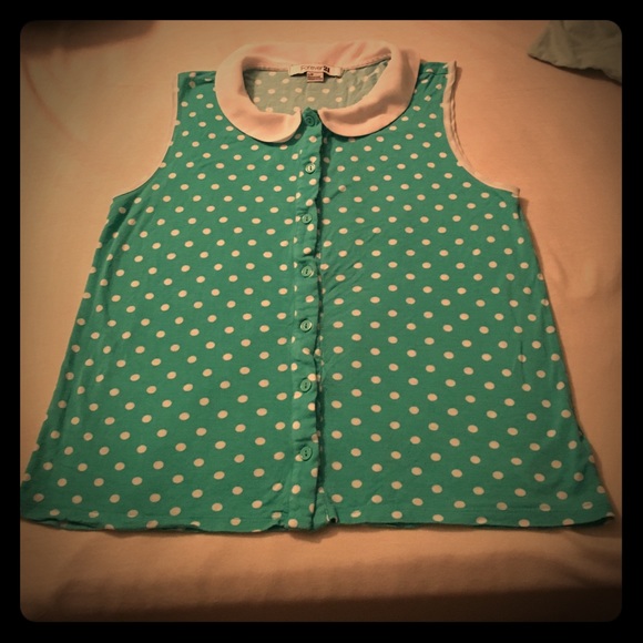 F21 polka dot Peter Pan shirt size small