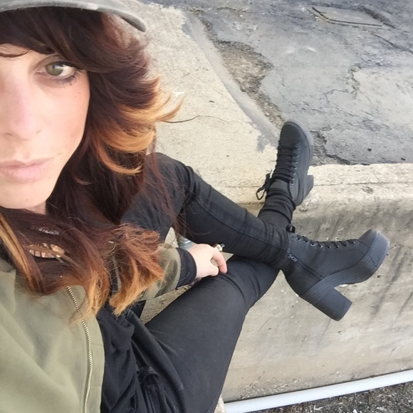 Meet your Posher, Kim - Picture 4 of 6