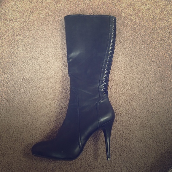 Sexy knee high corset style boots (good condition)