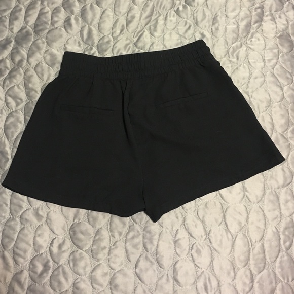Black Loose Fit Shorts - Picture 2 of 4