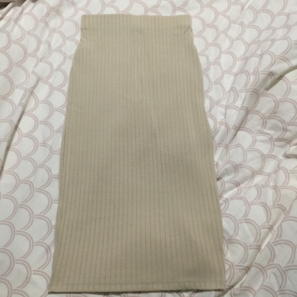 NWT Ribbed midi pencil skirt