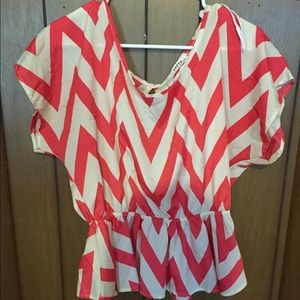 Yetts LA Chevron Top