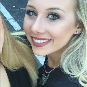 Meet your Posher, Ashlyn