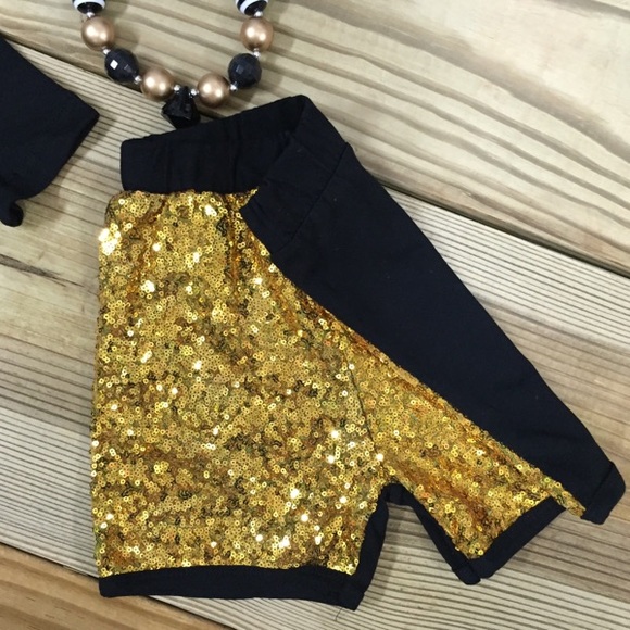 "OMG Becky Look At Her Bow" Gold Sequin Short Set - Picture 2 of 4
