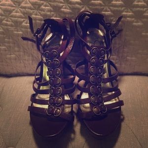 Jessica Simpson strappy sandels.