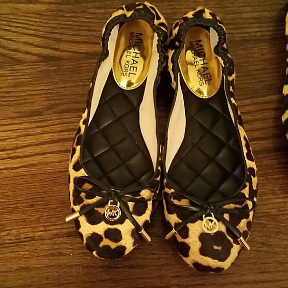 Michael Kors - Picture 2 of 4