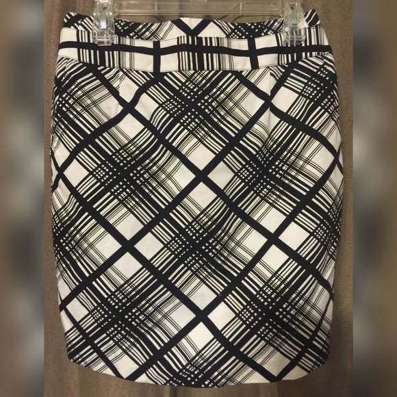 The Limited Skirt