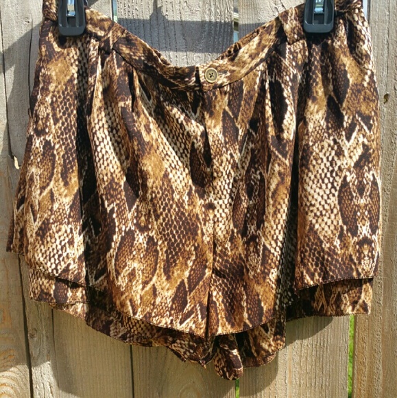 Rachel Roy snake skin print shorts