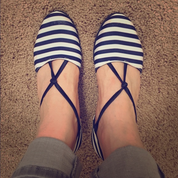 🔸FINAL SALE🔸 Liz Claiborne Bria Wedge