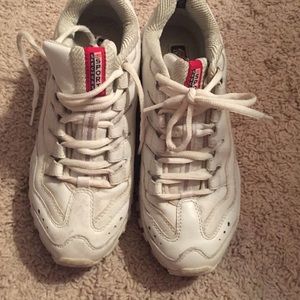 Sketchers white tennis showes