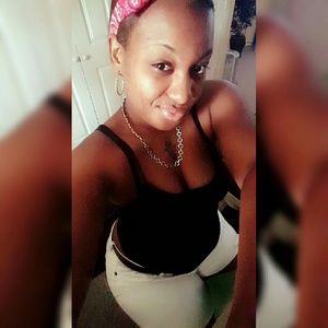 Meet your Posher, Sherika