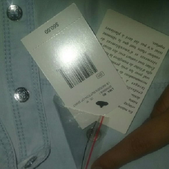 NWT! GUESS button down - Picture 3 of 3