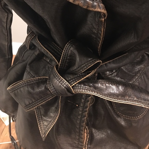 Sold - Picture 2 of 4