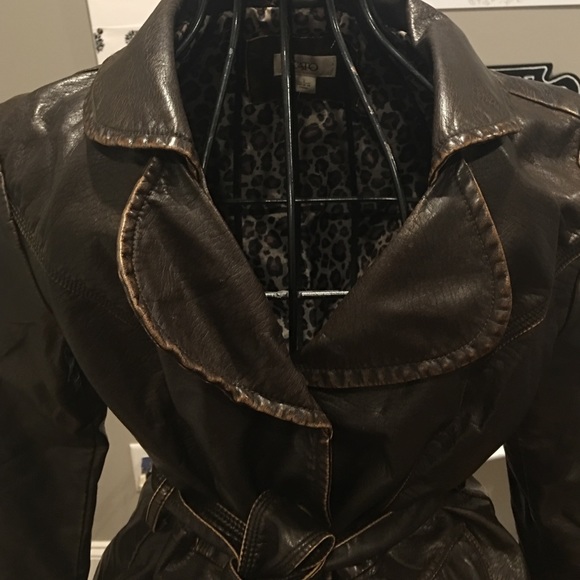 Sold - Picture 3 of 4