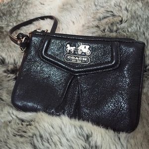 REDUCED❗️Coach Black Leather Sm Wristlet
