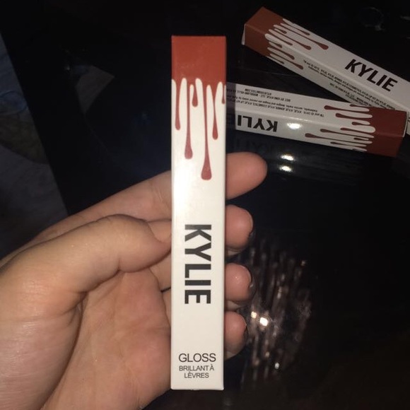 Kylie Lipgloss. metallic. "Reign"