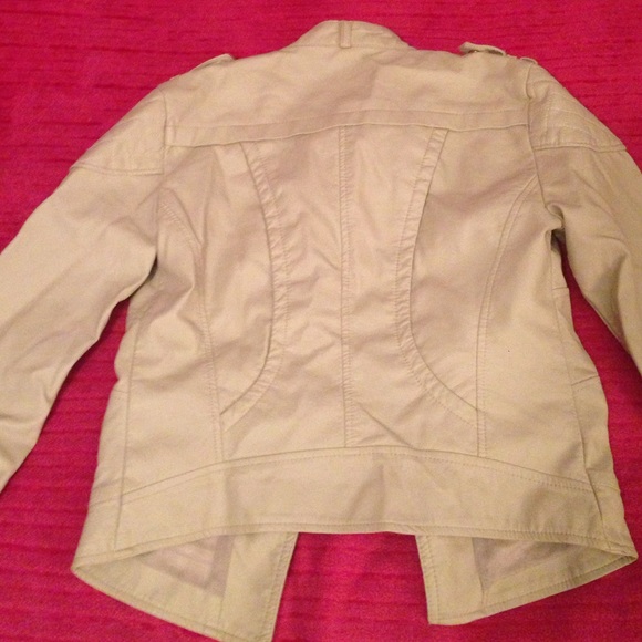 Light beige jacket - Picture 3 of 3
