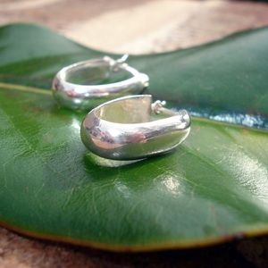 Sterling silver oblong pierced earrings