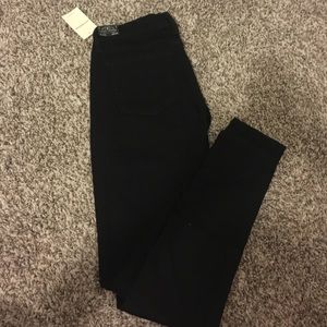 Lucky Brand Charlie Skinny Jeans - NWT