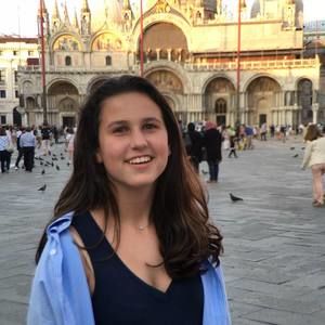 Meet your Posher, Sophia