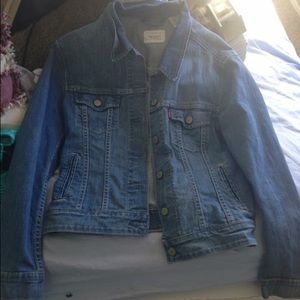 Jean jacket for a woman