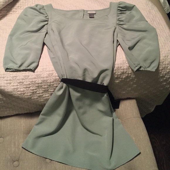 Sage bubble sleeve dress