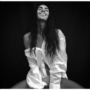 Meet your Posher, Demi