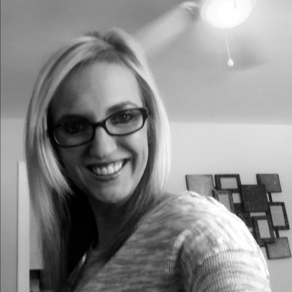 Meet your Posher, Michelle - Picture 3 of 4