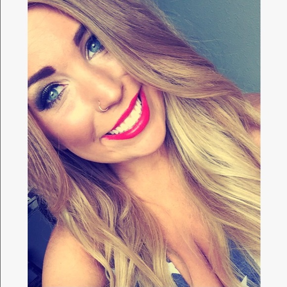 Meet your Posher, Rikki - Picture 2 of 2