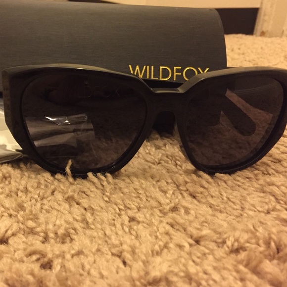 Wildfox Dionne black sunglasses 56mm
