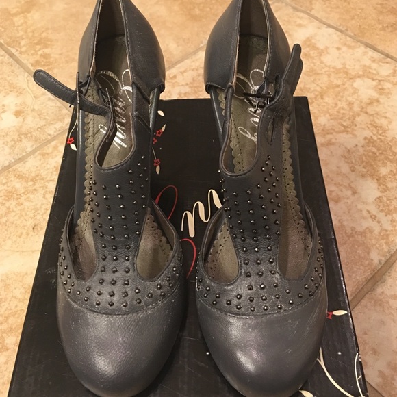 Brand new Envy shoes