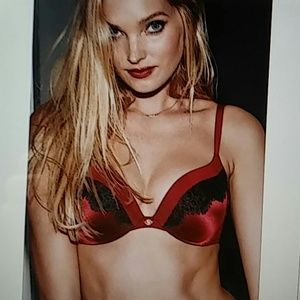 Victoria's secret add 1.5 cip push up bra