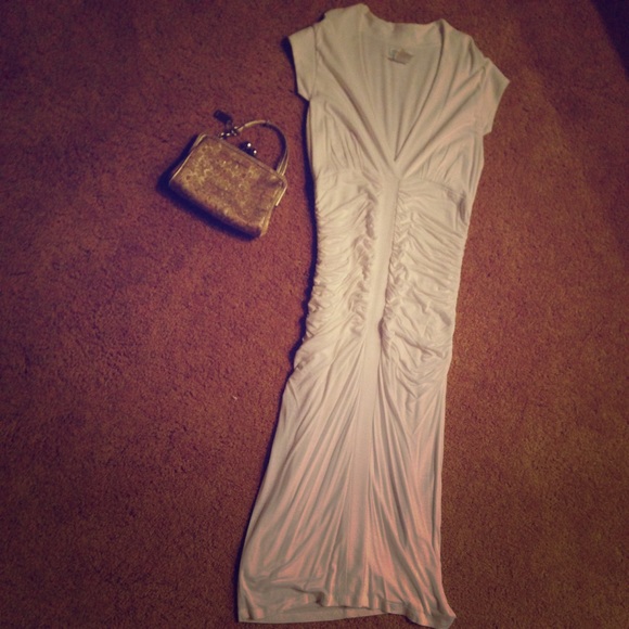 Mid-length fitted short sleeved dress (white)
