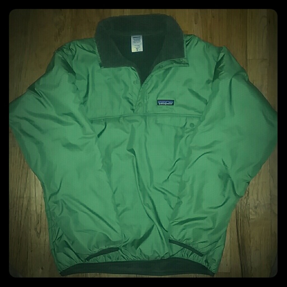 Pull over green jacket
