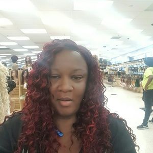 Meet your Posher, Nora