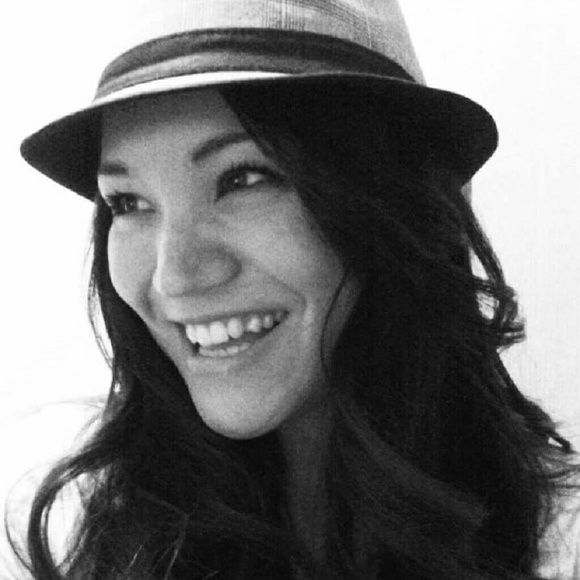 Meet your Posher, Alexia