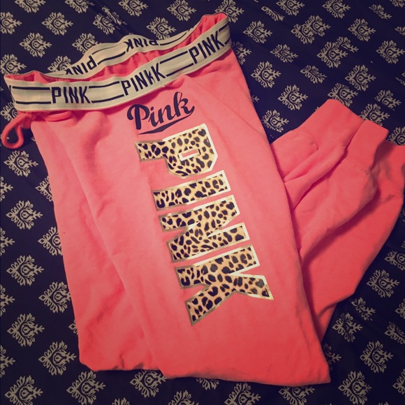 VICTORIA SECRET PINK JOGGERS CHEETAH PRINT NWOT - Picture 1 of 4