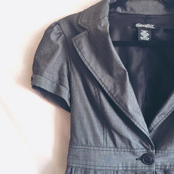 Gray Short Sleeve Blazer - Picture 2 of 3