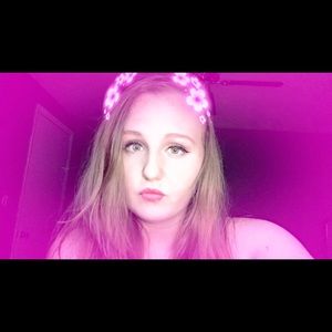 Meet your Posher, Cami