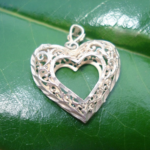 Jewelry - Vintage Sterling silver heart necklace pendent Jewelry - Vintage Sterling silver heart necklace pendent