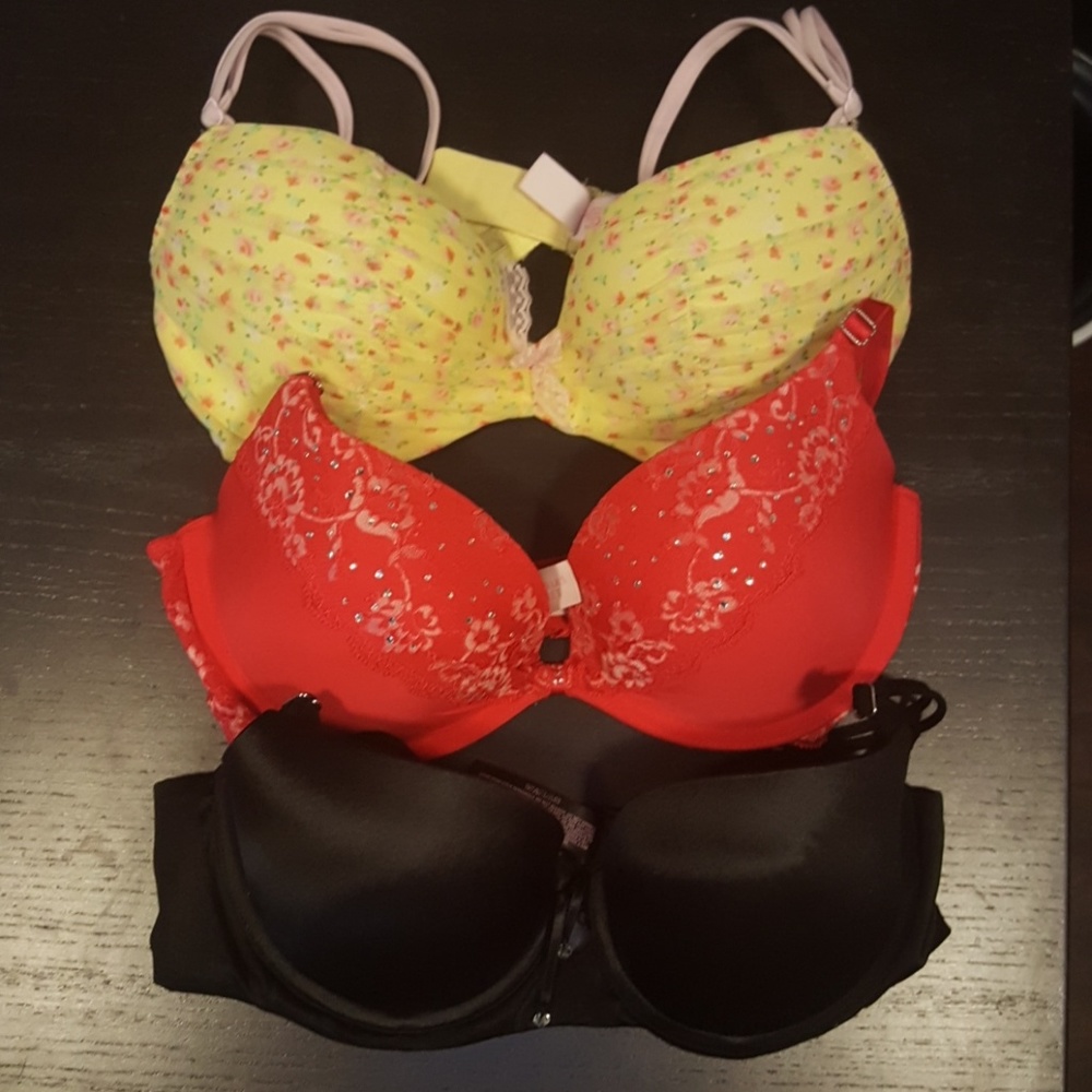 Victorias Secret Push Up Bra Demi Plunge