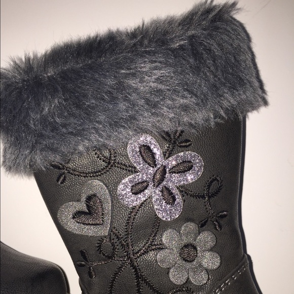 Super cute fur top infant boots☔️🐹 - Picture 3 of 4