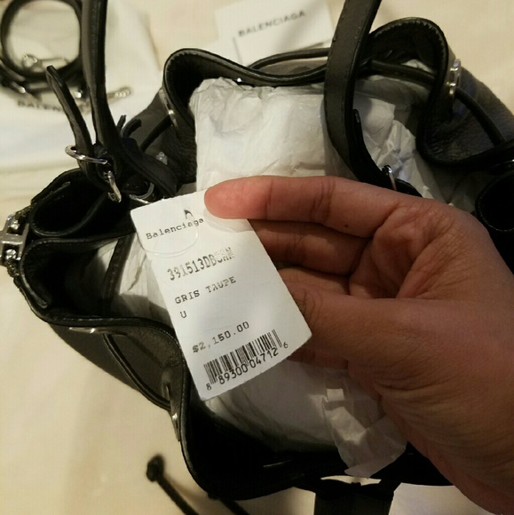 Balenciaga Bucket Bag - Picture 2 of 4