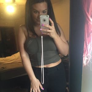 Meet your Posher, Mercedes