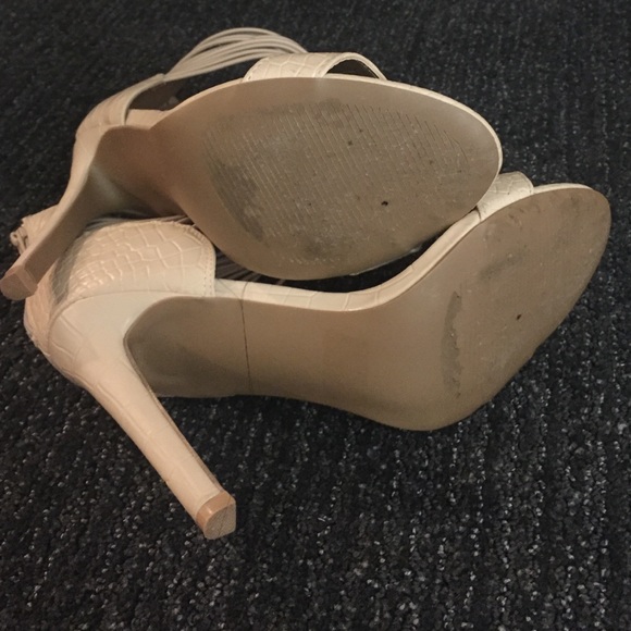 Nude/pink heels 7.5 - Picture 4 of 4