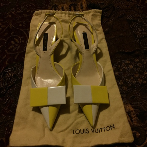 LOUIS VUITTON SHORT HEELS