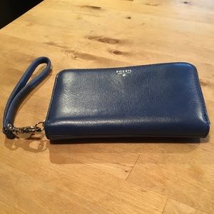 Fossil wallet/wristlet